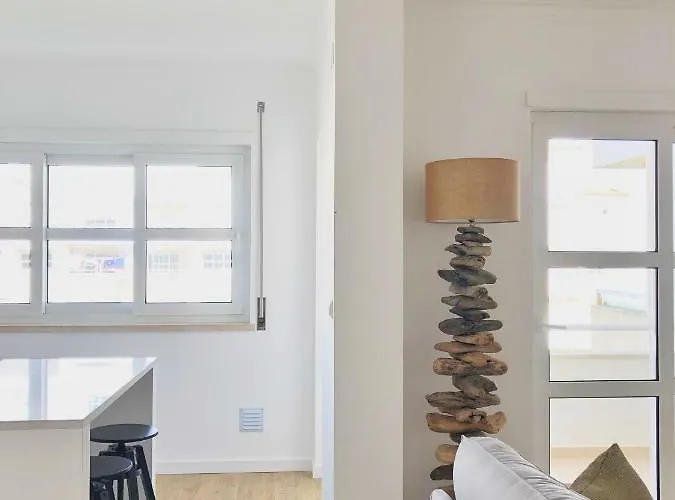 Bay House Baleal 公寓 *